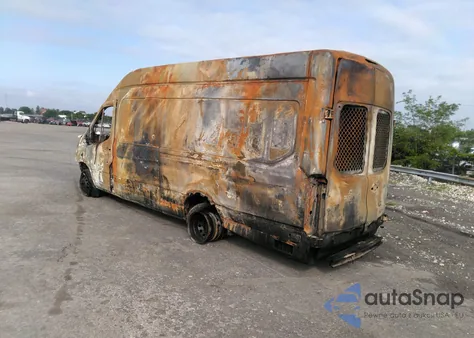 2015 Ford Transit-350 z USA, uszkodzony, nr VIN 1FTSF4XG0FKB16281